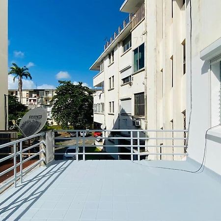 Le Sunshine - Au Coeur Du Centre Ville De Pointe- A- Pitre - Proche De Tout Avec Sa Grande Terrasse Ensoleillee Extérieur photo